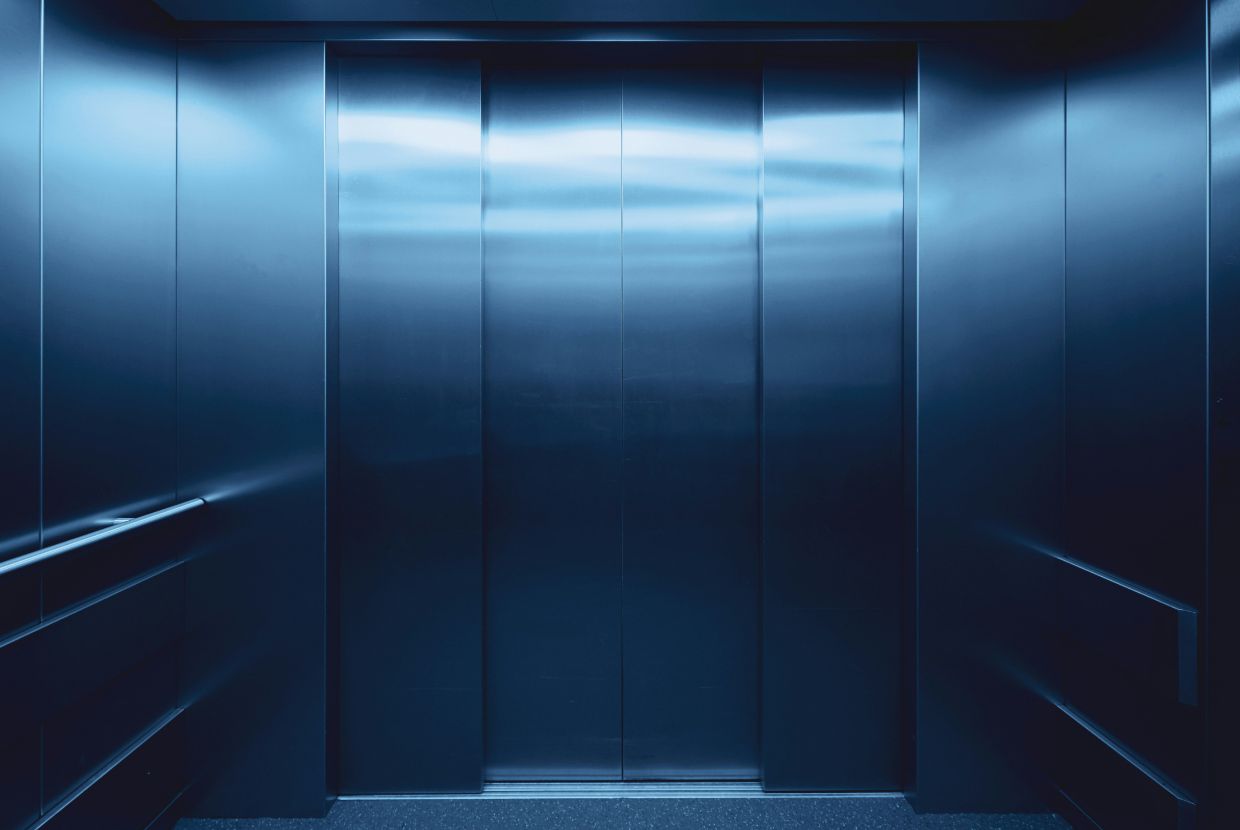 Todo lo que debes saber sobre el Mantenimiento de Ascensor Residencial: tipos, normativa y consejos para contratar una empresa cualificada.