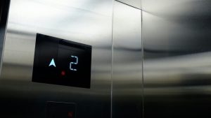 How a pneumatic elevator works, what construction work is required, how much it will cost in 2026, and when it's not the best option. An honest guide from Eleva Balear.
